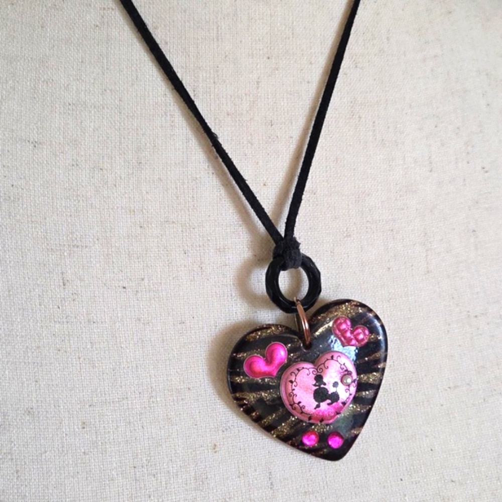 Poodle Heart Pendant Necklace Pink Black Gold Design 13" Acryllic Suede 00s
